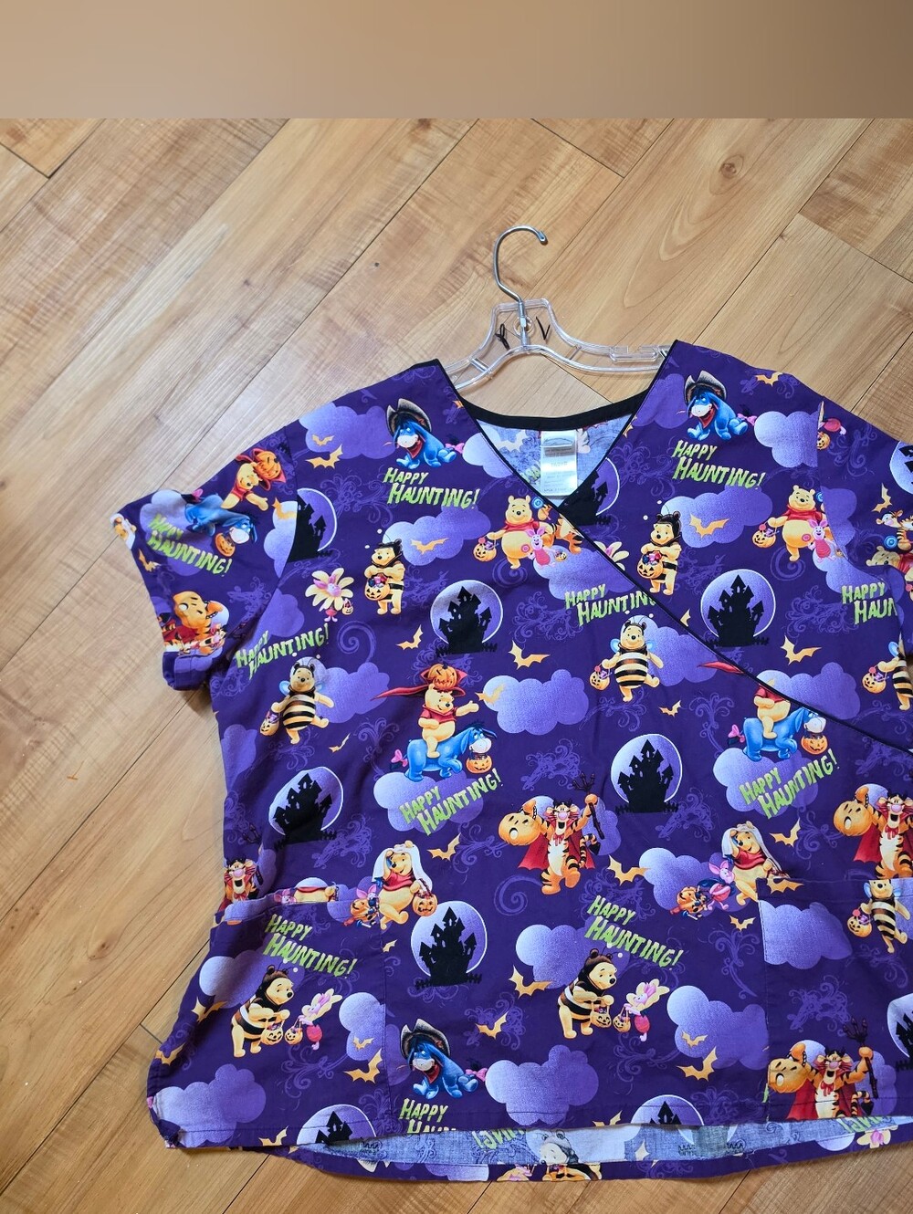 Disney Halloween Winnie the Pooh Scrub Top 2XL
